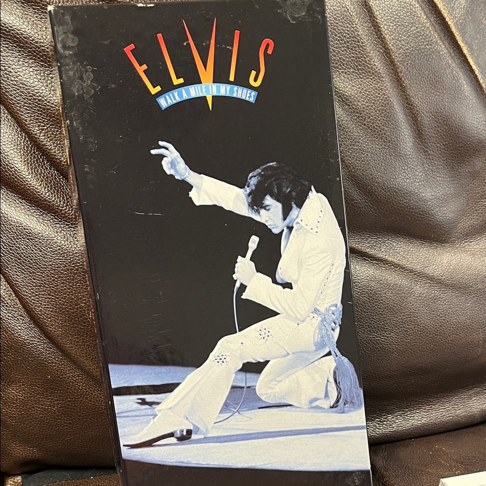 Elvis Presley - Walk a Mile in My Shoes CD box set.